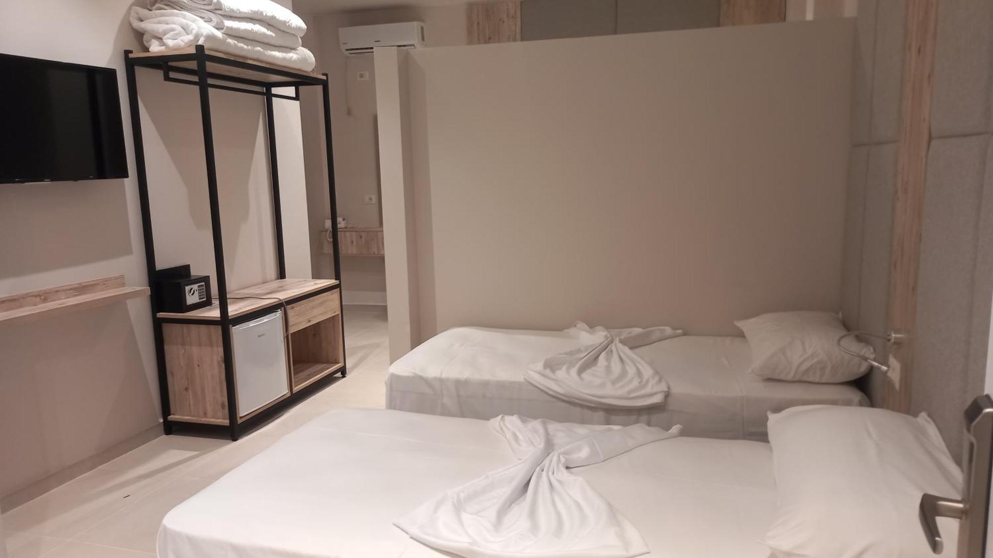 Hotel Aglon วญอเรอ ภายนอก รูปภาพ