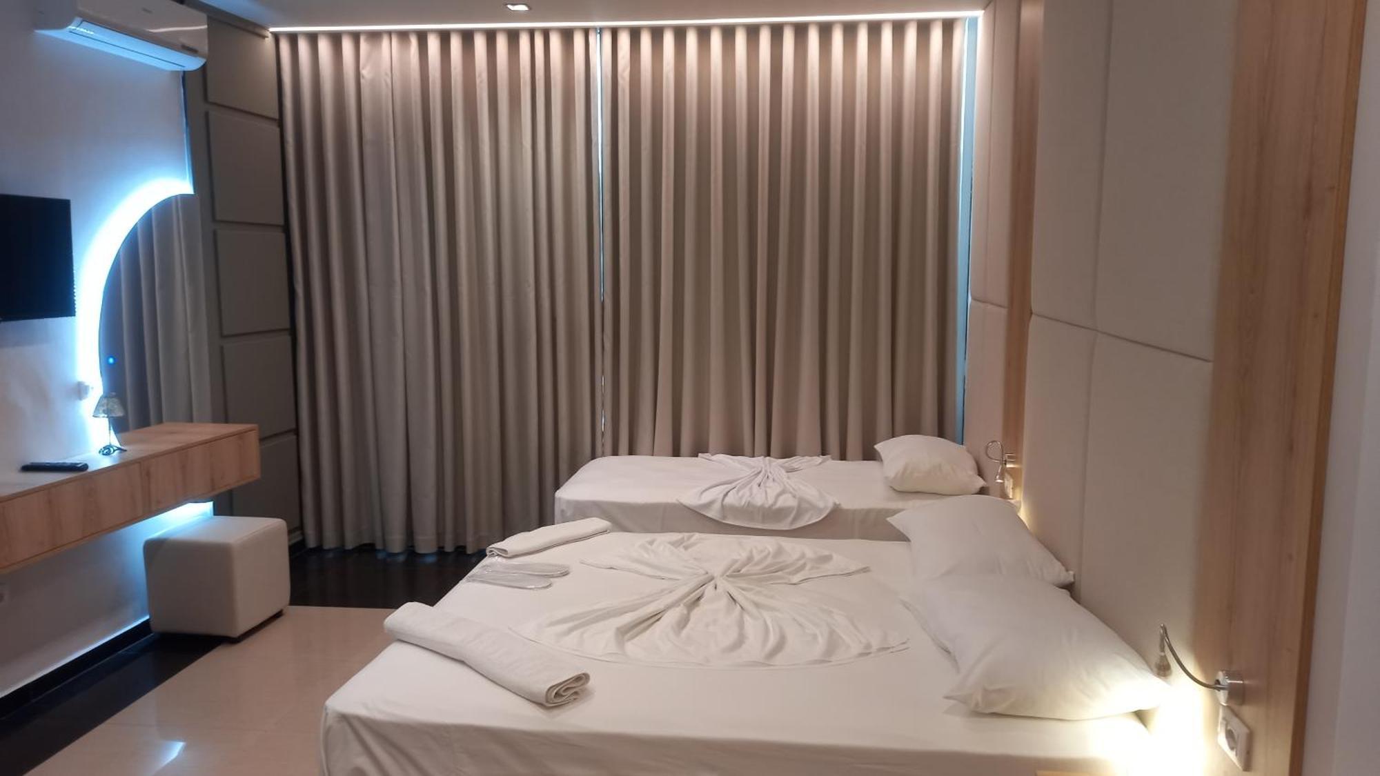 Hotel Aglon วญอเรอ ภายนอก รูปภาพ